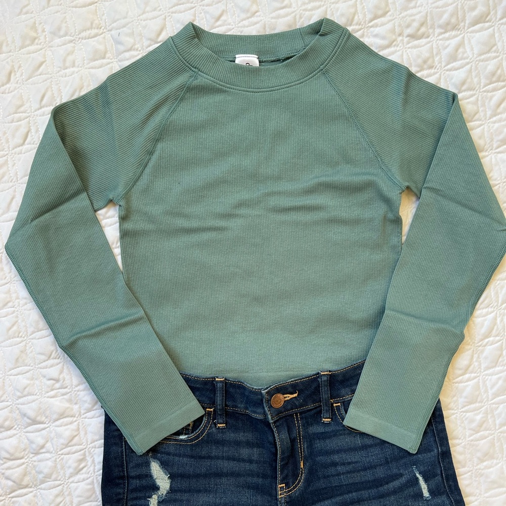 One size long sleeve Ribbed cropped Tank